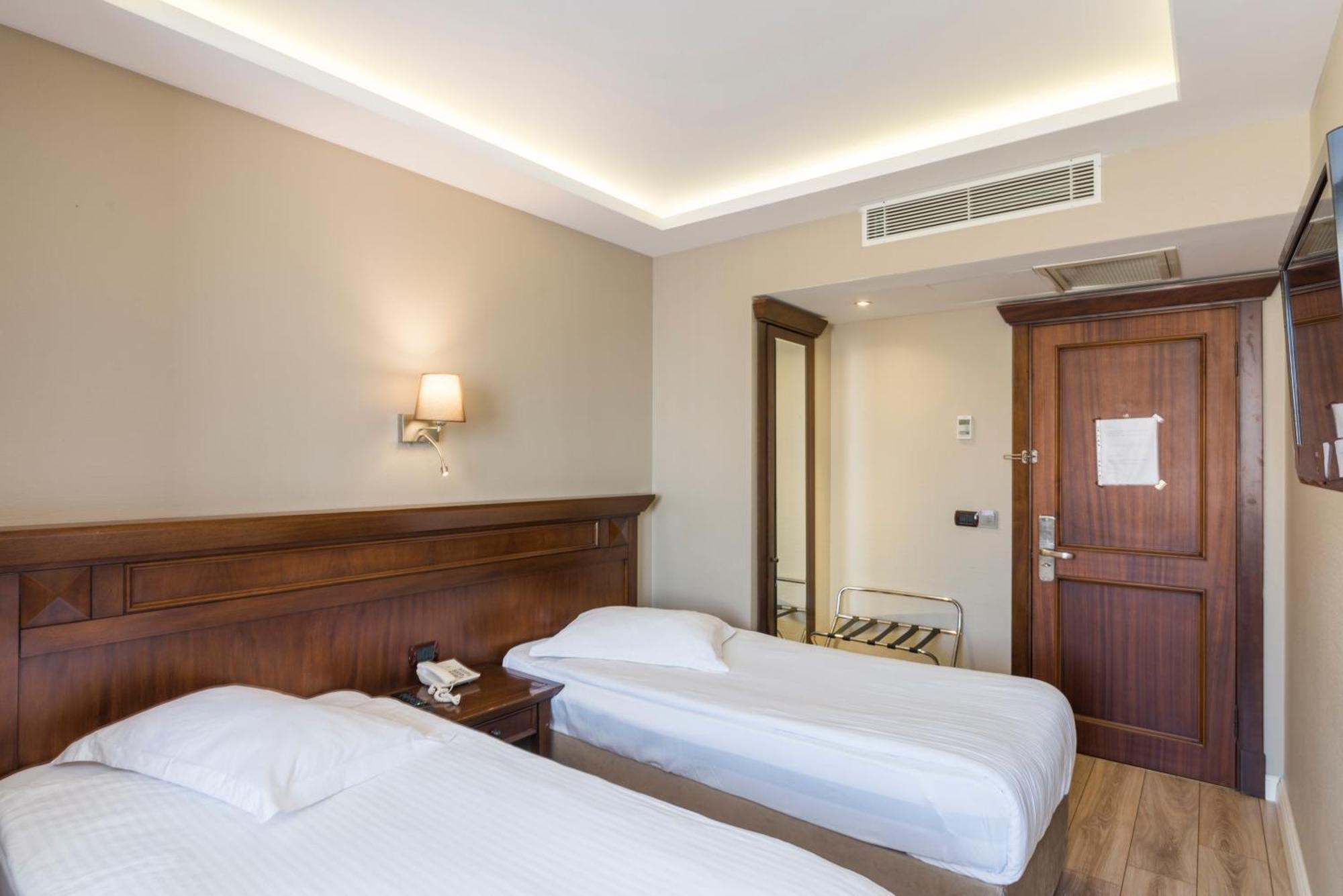 Semsan Hotel Istanbul Exterior foto
